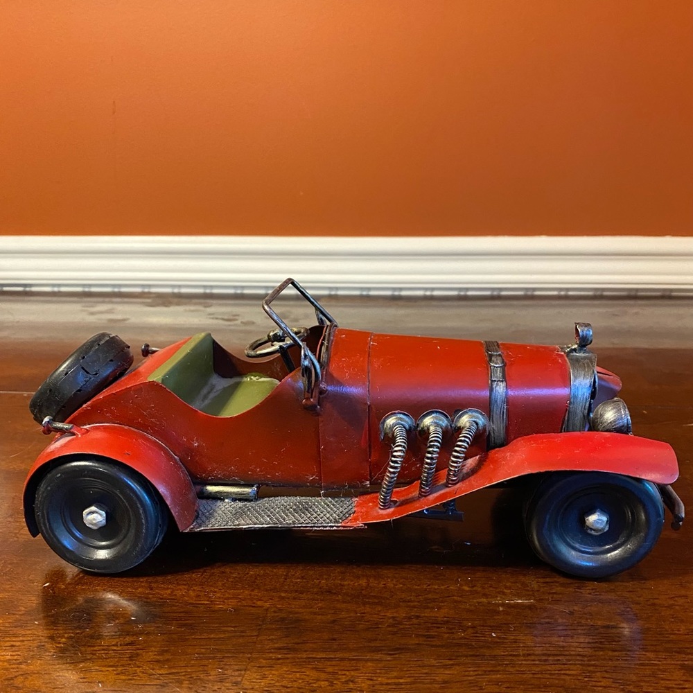 Red car metal decor